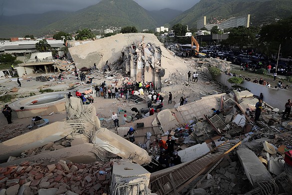 Terremoto in Venezuela, oltre 2295 morti e 50.000 dispersi: la crisi dimenticata