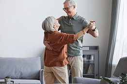 Longevità, le 4 abitudini quotidiane che battono la genetica