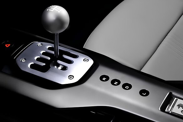 Ferrari 12Cilindri Manuale: il cambio by-wire che rivoluziona il V12