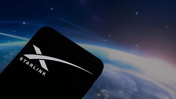 Satelliti, il cielo si riempie: Starlink e Kuiper verso i 100.000 nel 2030