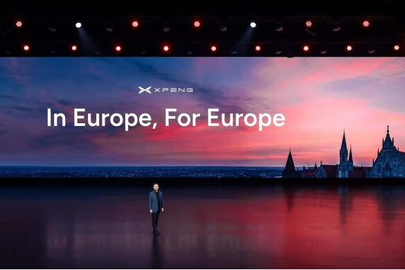 Xpeng sfida Tesla in Europa con colonnine da 1.000 kW