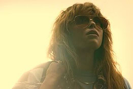 Poker Face, la serie di Rian Johnson con Natasha Lyonne su Sky e in streaming su NOW