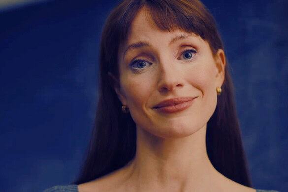 Mammina, il trailer horror con Jessica Chastain irriconoscibile