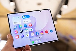 Samsung Galaxy Z Fold 8: apertura più fluida e piega invisibile