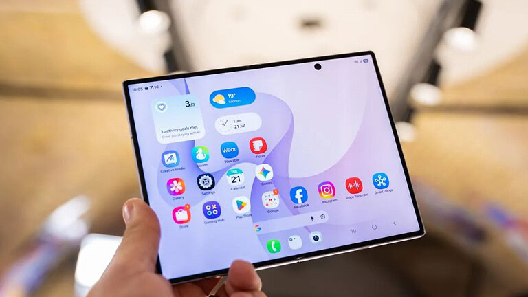 Samsung Galaxy Z Fold 8: apertura più fluida e piega invisibile