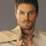 Stephen Amell Vampire Diaries