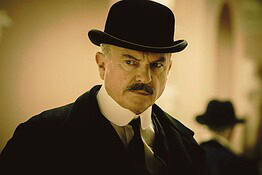 Sam Neill morto a 78 anni, il tributo del cast di Peaky Blinders