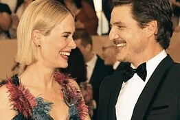 Pedro Pascal e Sarah Paulson: l’amica che gli salvò la carriera