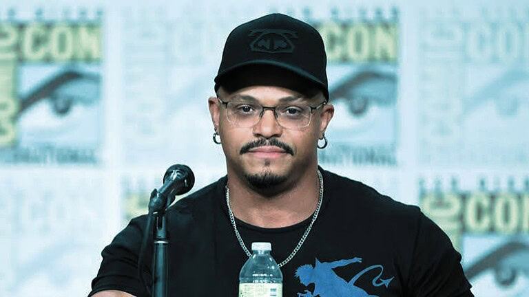 Beau DeMayo causa Marvel