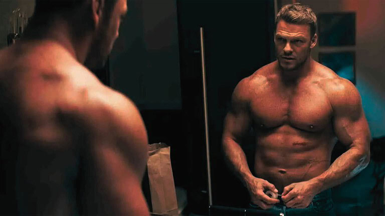 Alan Ritchson Reacher