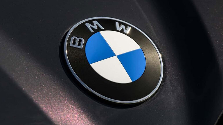 BMW fantasma in Russia: 145 SUV costruiti con pezzi avanzati e venduti a caro prezzo