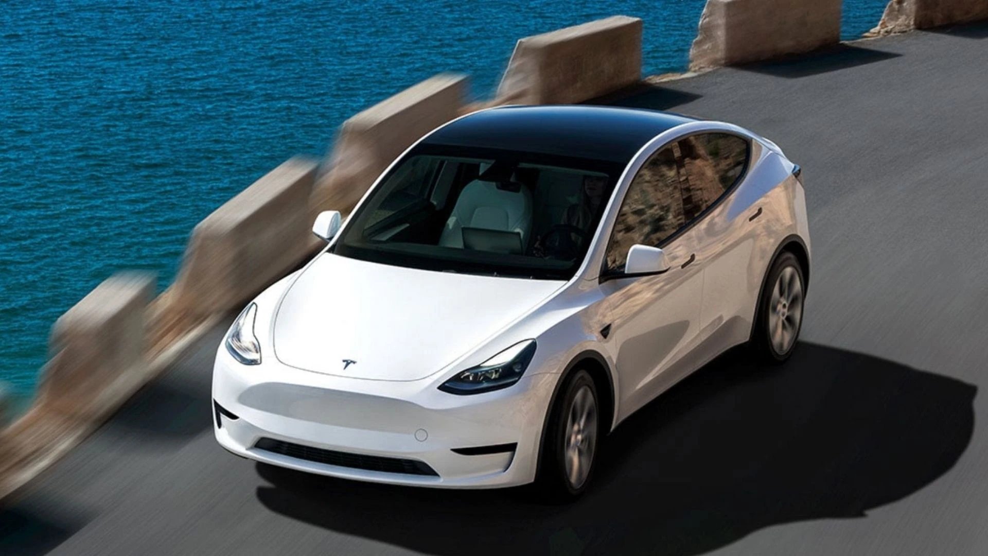Tesla, consegne record nel Q2 2026 ma il titolo crolla in Borsa