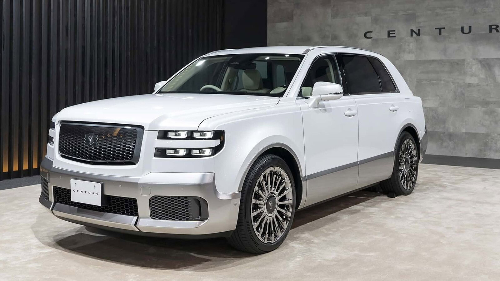 Century SUV, la premier giapponese sceglie il Toyota più esclusivo