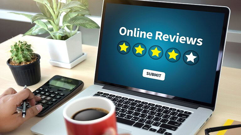 Recensioni online, la stretta dell'Antitrust: servirà la prova d'acquisto