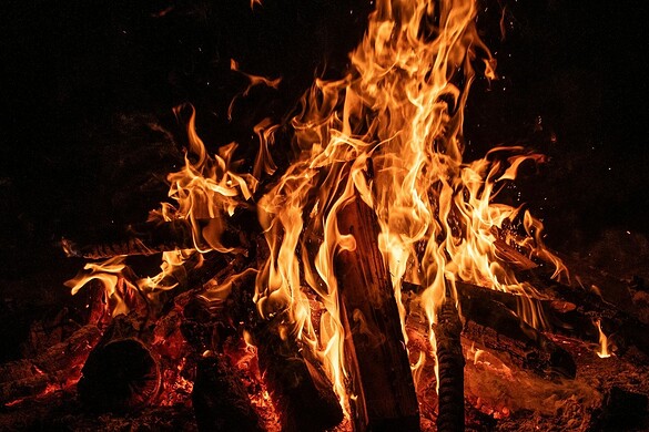 Fuoco, la scoperta che riscrive la storia dell’uomo