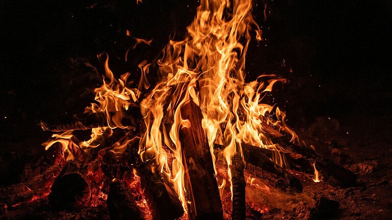 Fuoco, la scoperta che riscrive la storia dell'uomo