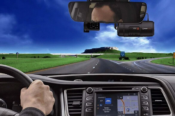 Auto nuove in Europa con telecamera obbligatoria sul guidatore