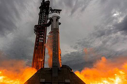 Starship, tredicesimo volo di prova con veri satelliti Starlink