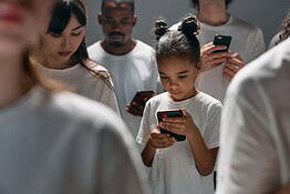 Social vietati sotto i 13 anni: la proposta UE cambia la sicurezza