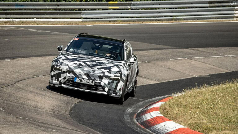 Polestar 4 SUV: debutto il 2 settembre, torna il lunotto in vetro