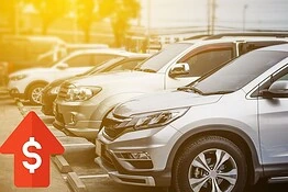 Auto usate USA, prezzi oltre i 25.000 euro: record dal 2023