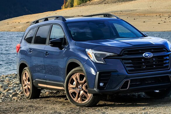 Subaru Ascent: il SUV a tre file che sfida Toyota