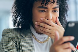 Chiamate mute, la nuova truffa che svuota il credito del telefono