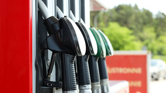 Riforma carburanti approvata: dal 2028 obbligo di ricarica elettrica