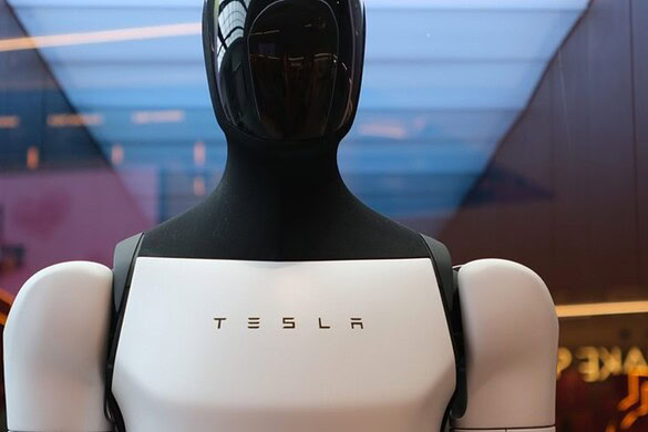 Tesla Optimus, Musk ammette: sarà il prodotto più difficile da produrre
