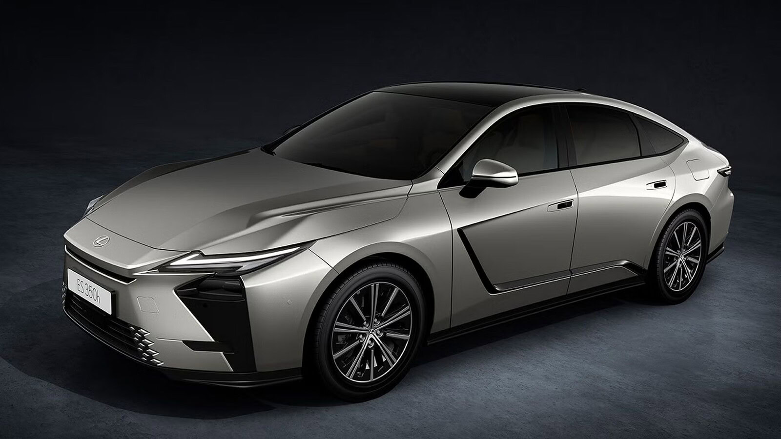 Lexus ES contro Mercedes Classe E: la sfida del lusso cambia