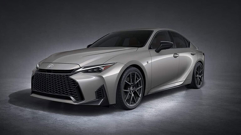 Lexus IS 500: l'ultima berlina con V-8 aspirato e affidabilità