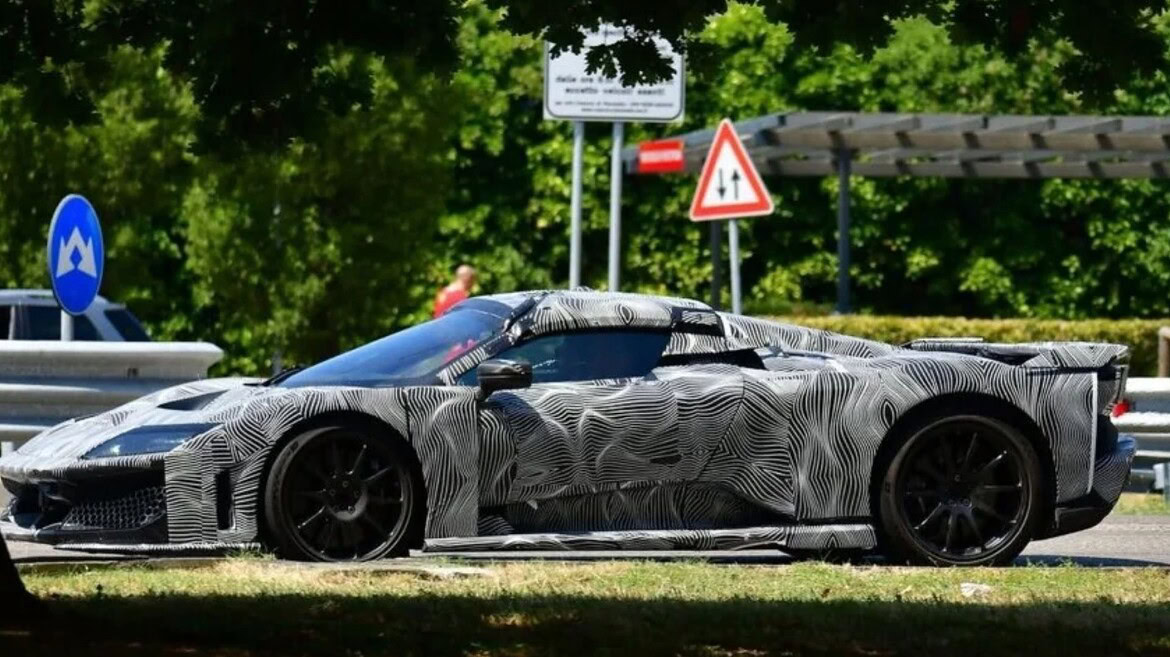 Ferrari F80 Aperta: la hypercar scoperta da 1.184 cavalli