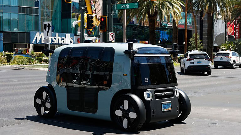 zoox amazon robotaxi