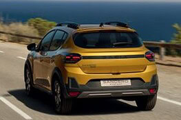 Dacia Sandero Stepway hybrid 155: arriva la full hybrid, il prezzo
