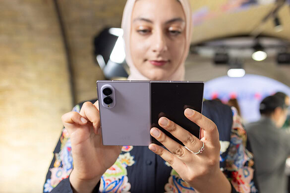 Galaxy Z Fold 8, il pieghevole Samsung per chi ama i social