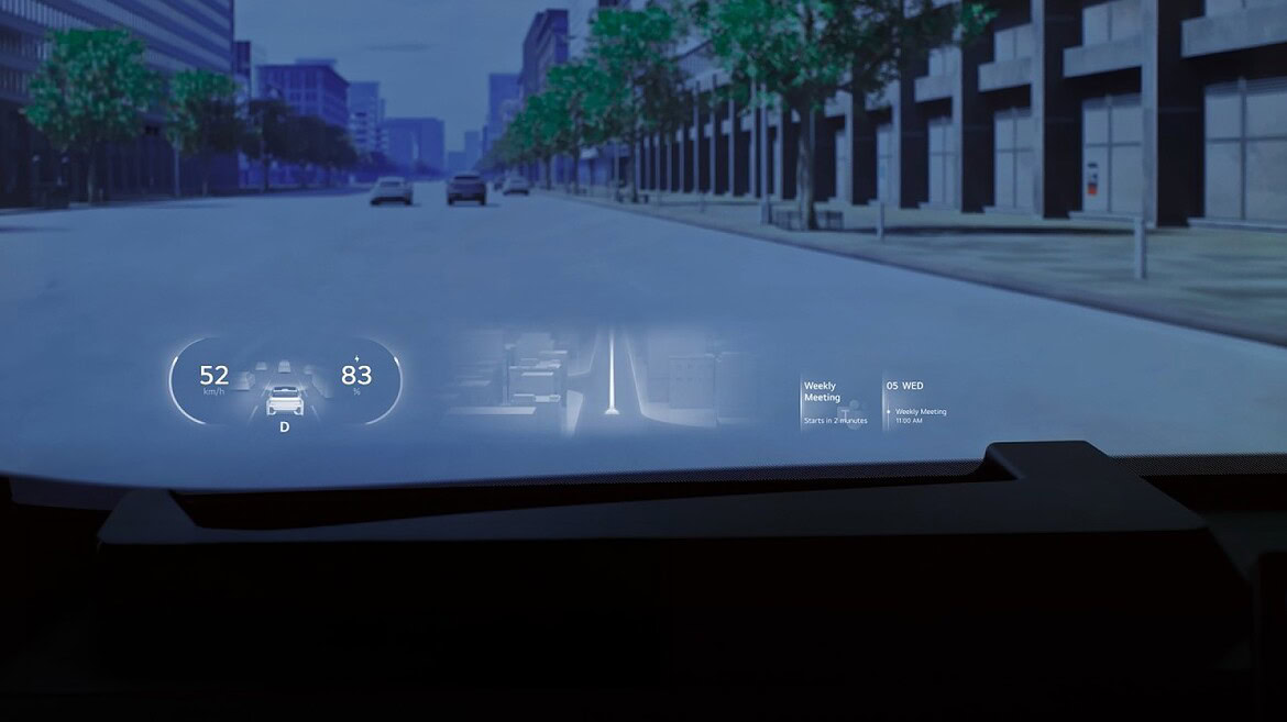 LG Wide Hover Screen: il parabrezza diventa uno schermo