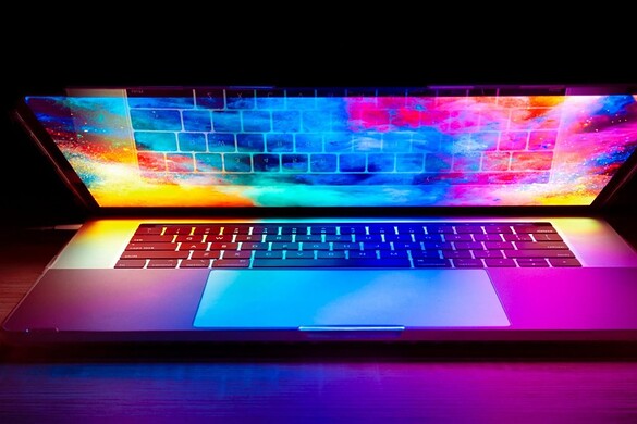 MacBook Pro, il nuovo design arriva prima del previsto: cosa cambia