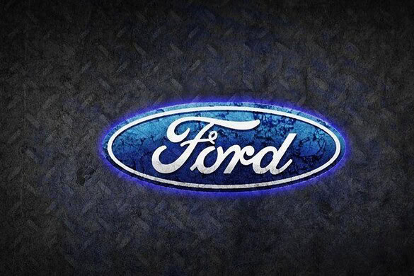 Ford licenzia l’IA e richiama i vecchi ingegneri per salvare la qualità
