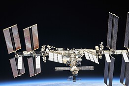 Perché la ISS non viene lanciata nel Sole? La risposta è nella fisica