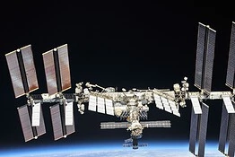 Perché la ISS non viene lanciata nel Sole? La risposta è nella fisica