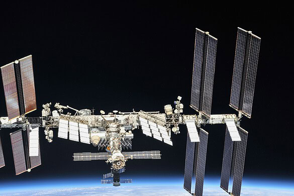 Perché la ISS non viene lanciata nel Sole? La risposta è nella fisica