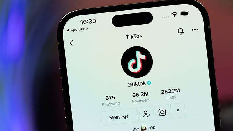 TikTok, come funziona l'algoritmo che sembra leggerti nel pensiero