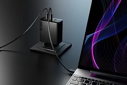 SBS lancia la gamma Laptop: caricatori GaN da 30W a 140W e stazioni desk