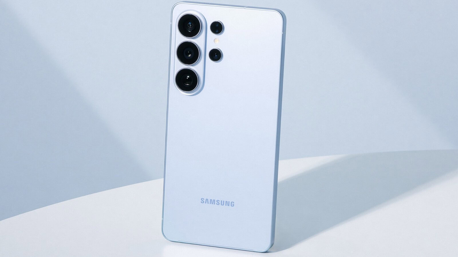 Samsung Galaxy S25, arriva l'aggiornamento con 57 falle corrette
