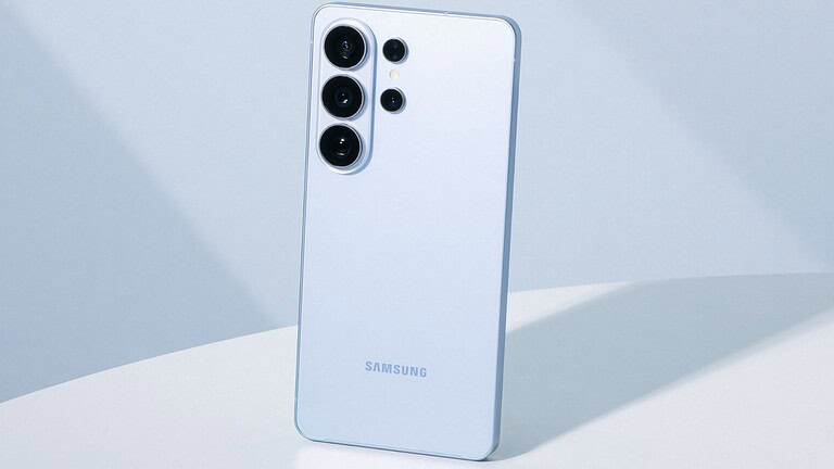Samsung Galaxy S25, arriva l'aggiornamento con 57 falle corrette
