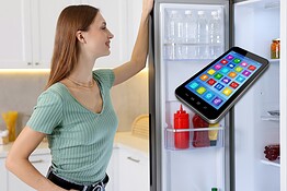 Smartphone nel frigo col caldo: perché è un errore da evitare