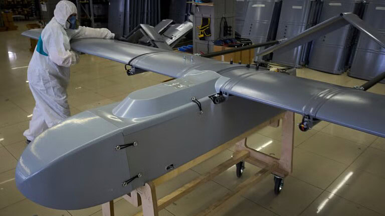 Drone ucraino FP-1 vola 2.500 km e colpisce la Siberia