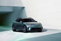 Genesis GV60 debutta in Italia: prezzi, autonomia e tre versioni