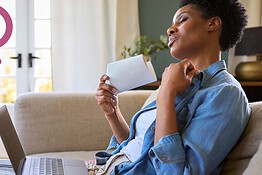 Menopausa, cosa succede davvero alle ovaie secondo un nuovo studio