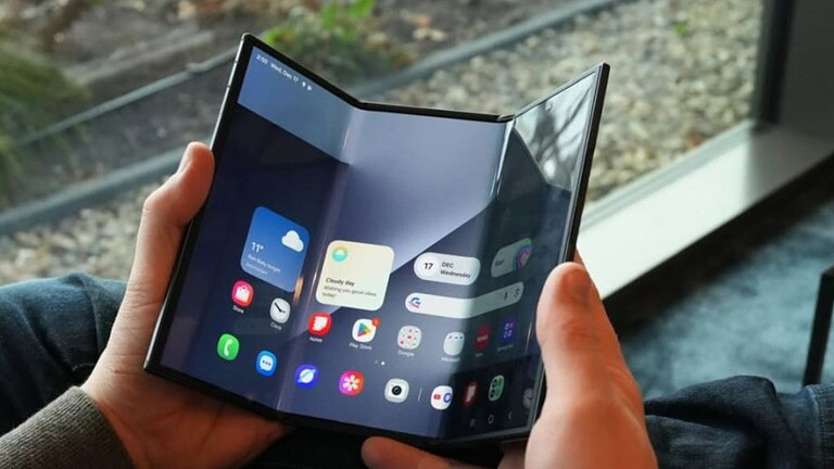 Galaxy Z TriFold 2 in ritardo, Samsung punta sullo slidable